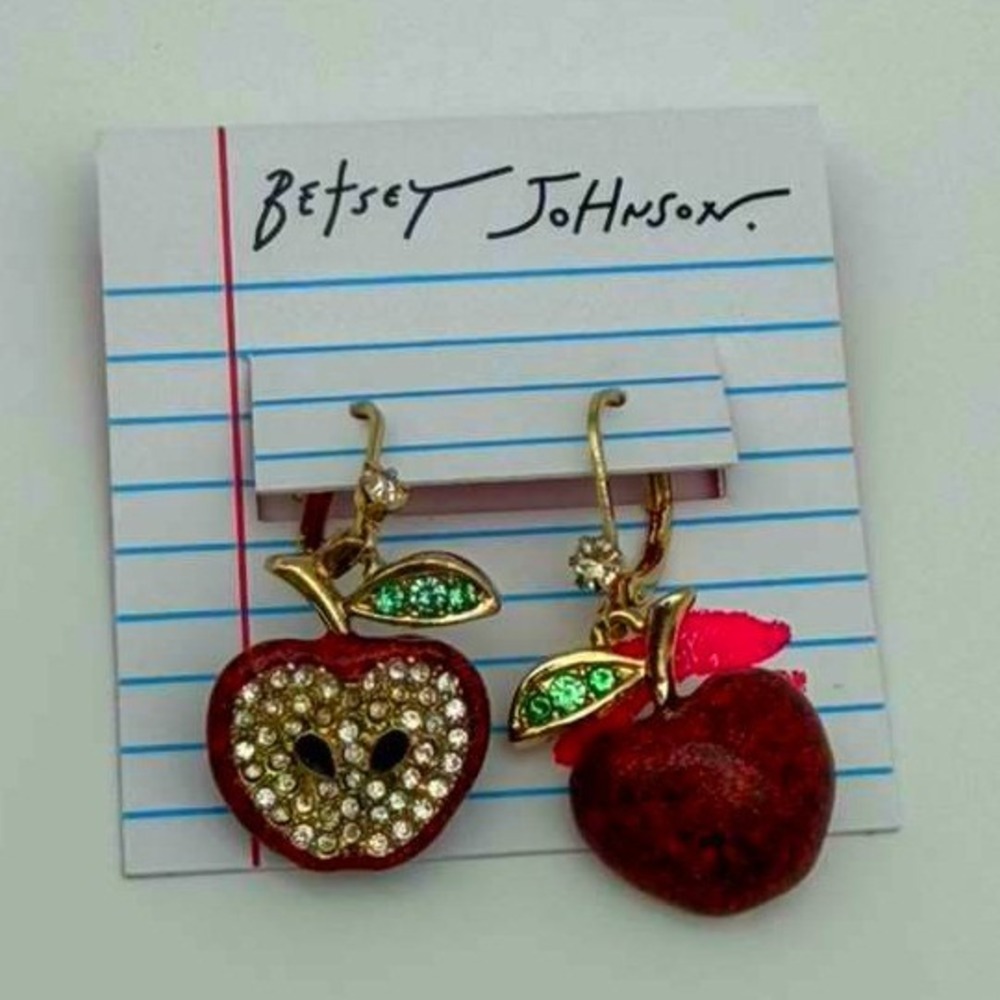 Betsey Johnson Red Apple Pave Crystal Stud‎ Earrings - Gold Tone - NWT